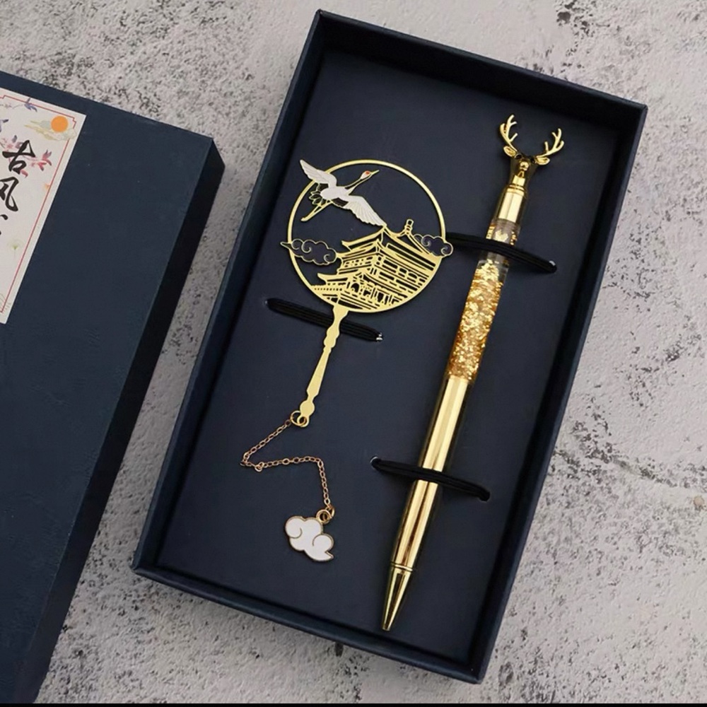 Elegant Gold Pen and Bookmark Set